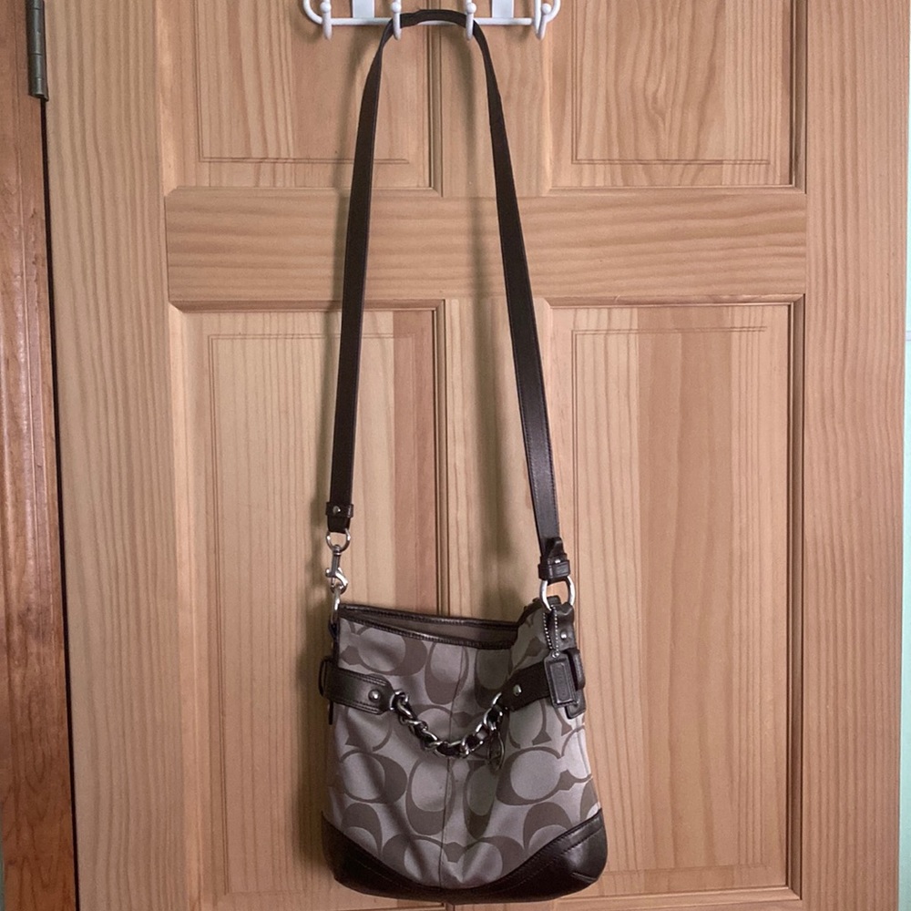 Coach Signature Crossbody Shoulder Bag Chain Purse Handbag
